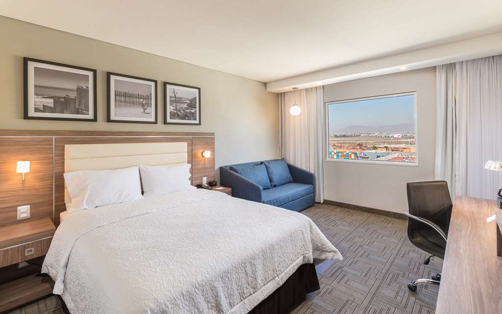 Hampton Inn By Hilton Monterrey Apodaca Номер фото